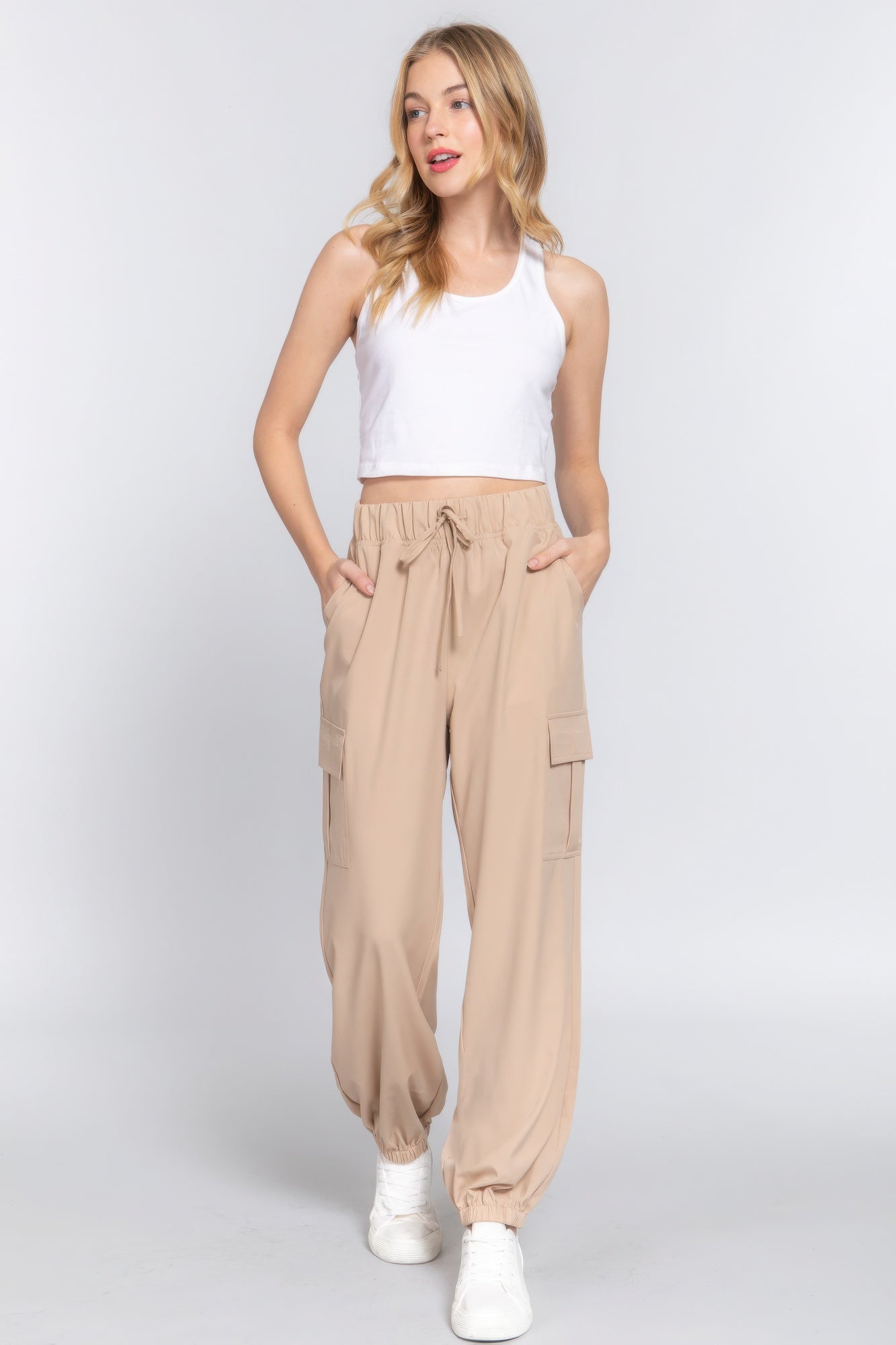 womens cargo jogger pants​
